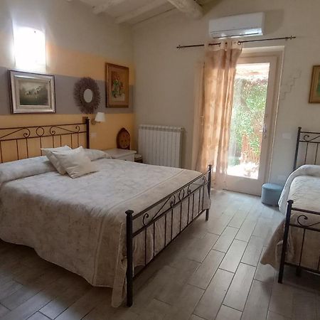 Il Lavandeto - Farmhouse In The City Сиена Екстериор снимка